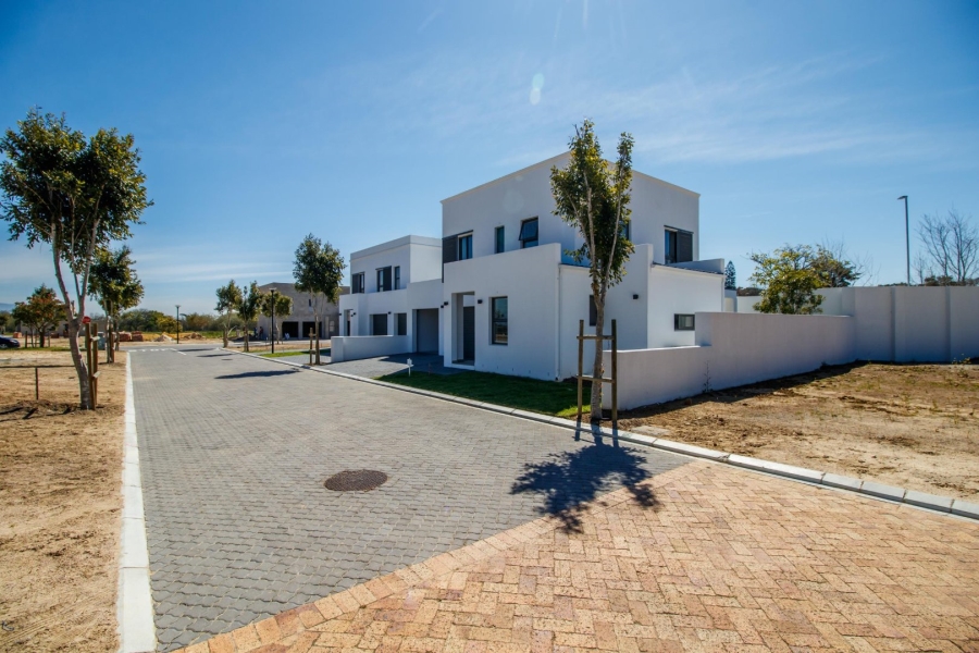 Commercial Property for Sale in Croydon Gardens Estate Western Cape